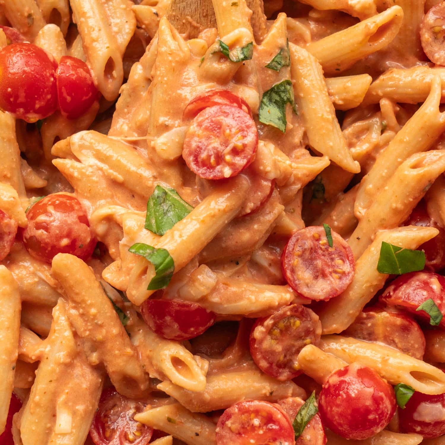 Minute Creamy Cherry Tomato Pasta: Your Easy Summer Meal